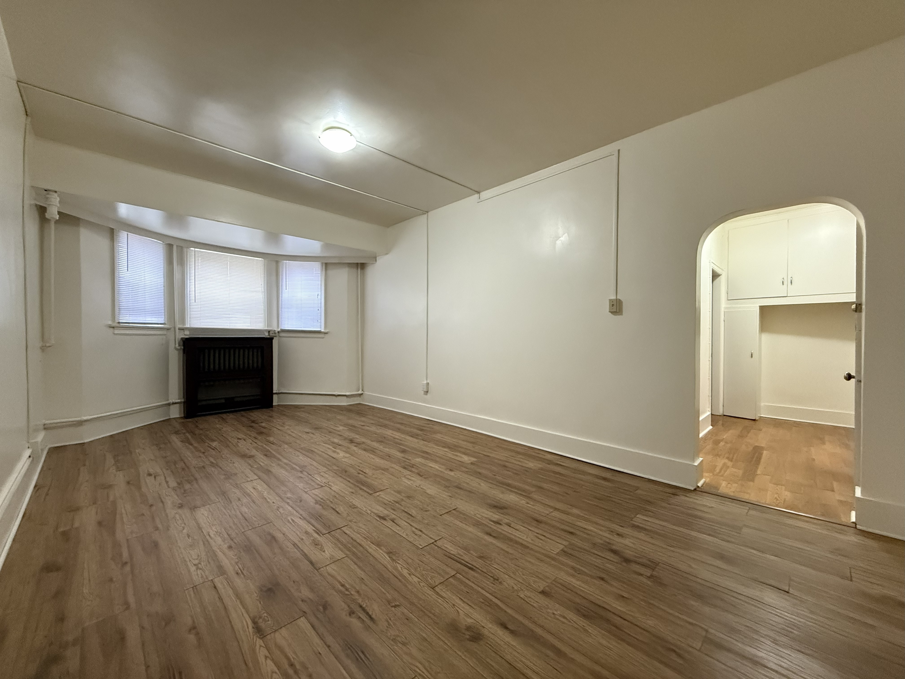 2231 Albert St.-24