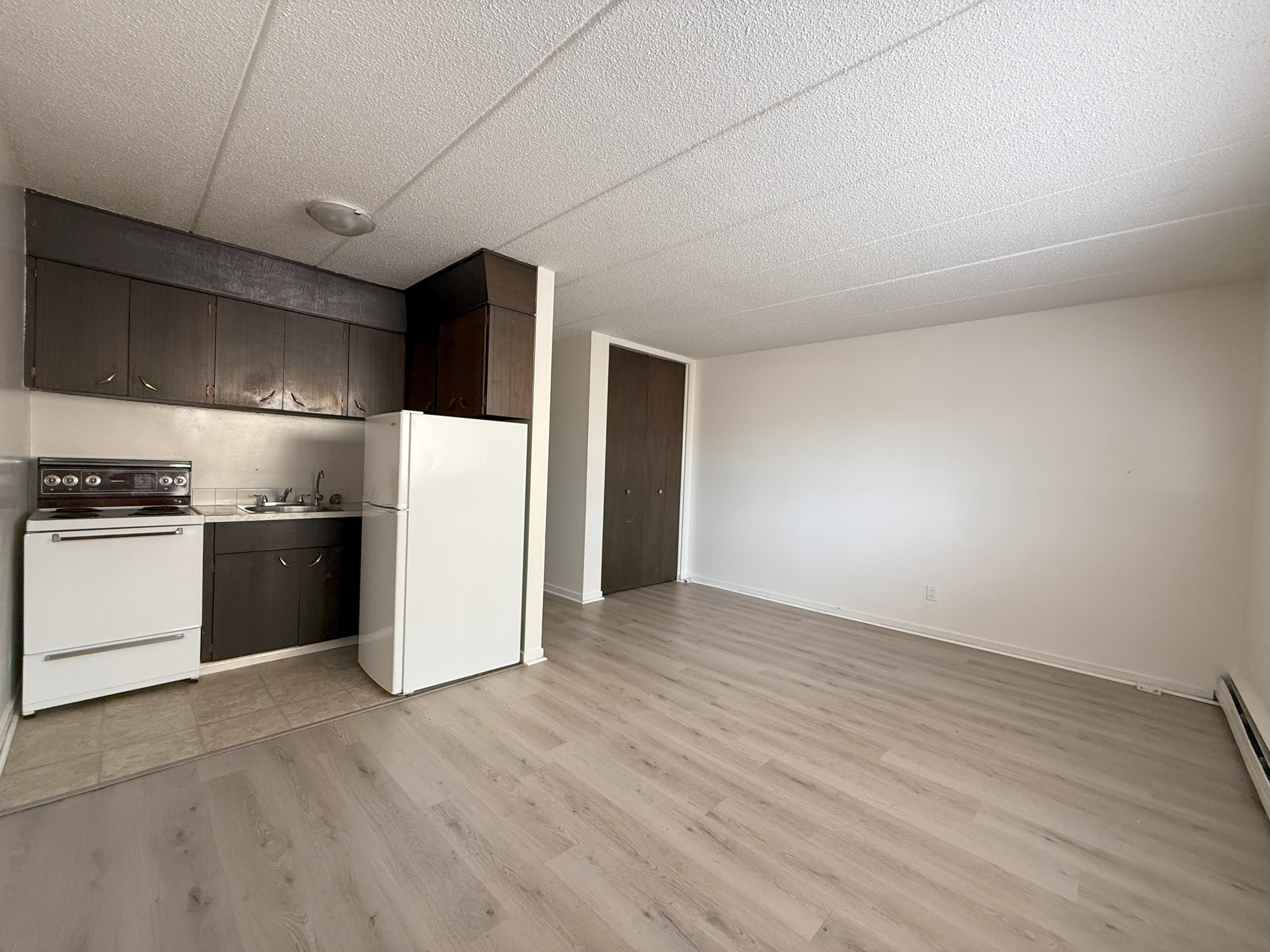 2277 Cornwall St.-15