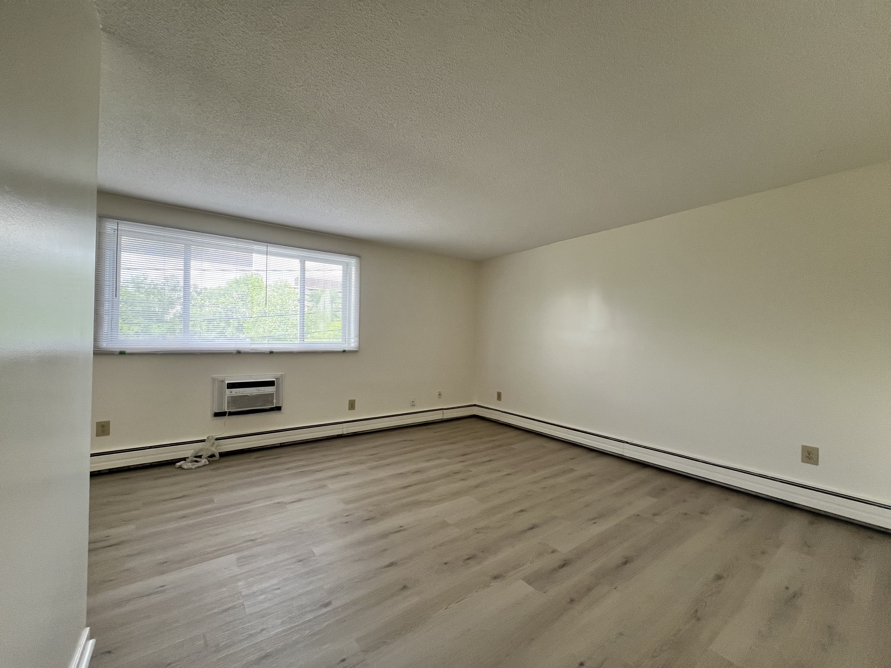2277 Cornwall St.-24