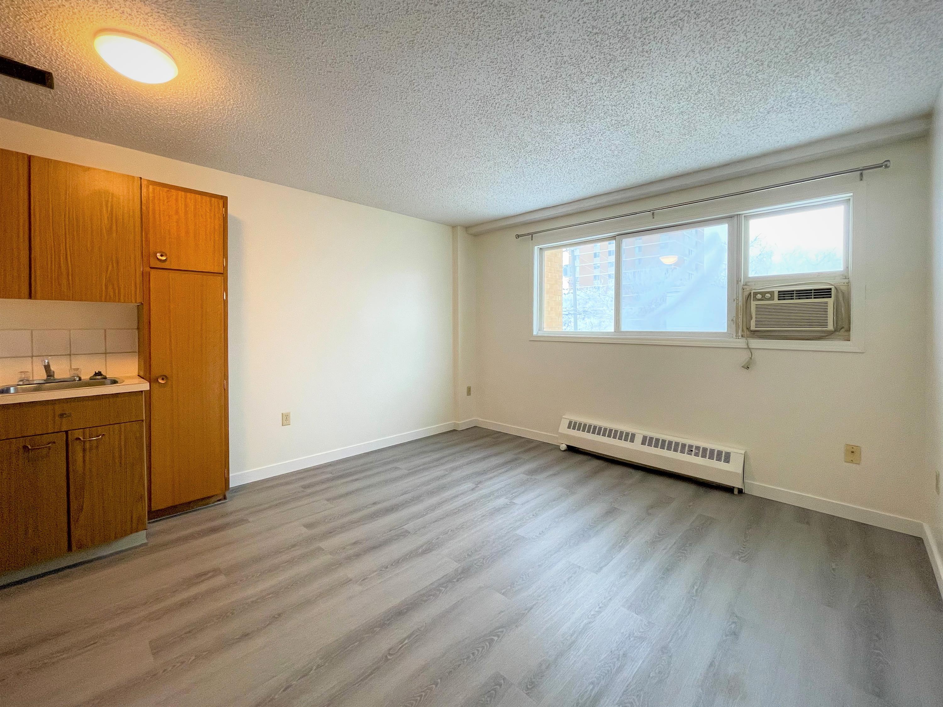 2249 Cornwall St.-25